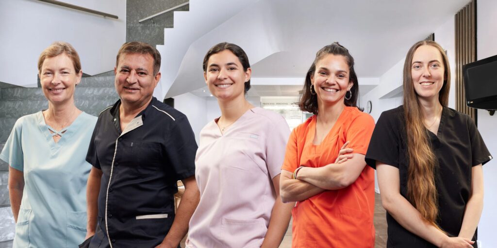 Clinique dentaire Dental smile - Villeneuve les Avignon - Dr Ghadimi - Equipe